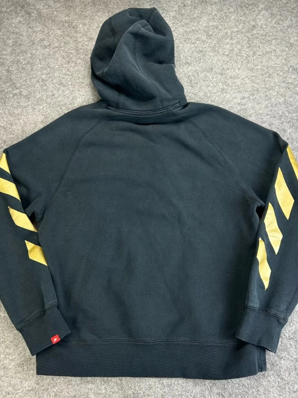 Nike Pullover Hoodie Mens L Black Gold Graphic Logo Drawstring Kangaroo Pockets